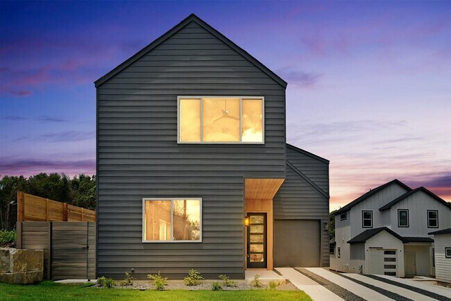 Building Photo - 2308 Maxwell Ln