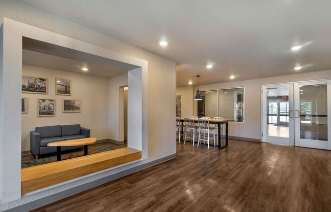 Furnished Studio-Tampa - Brandon - East