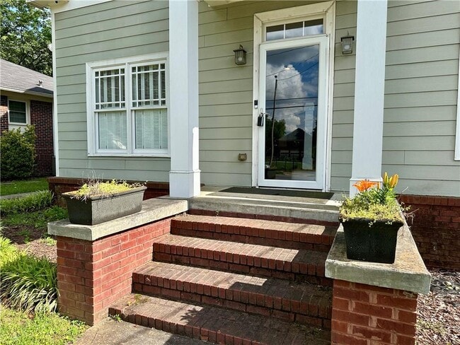 Photo - 1594 Hardin Ave