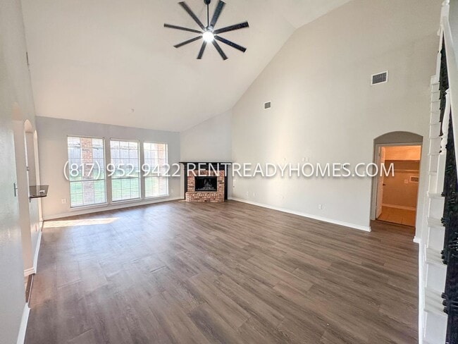 Photo - 2221 Overton Dr