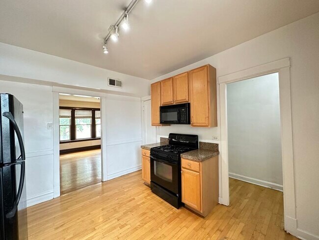 Photo - 3449 W Schubert Ave Unit 2