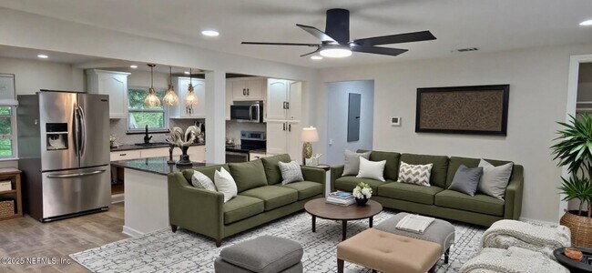 Photo - 5813 Tampico Rd