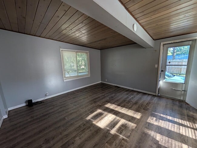 Photo - 56445 Eastlea Dr