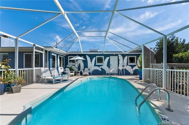 Building Photo - 3676 NE Skyline Dr Rental