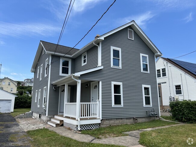 Building Photo - 38 Beecher St Rental