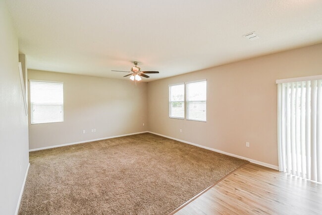 Photo - 6737 Sandle Dr