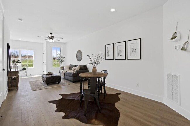 Photo - 41 W High St Unit #D7