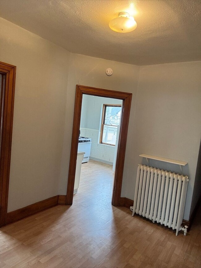 Photo - 411-13 George St Unit 3
