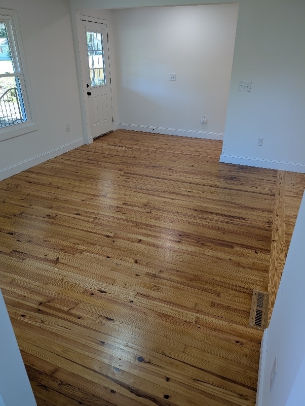 Photo - 221 E Maine Ave