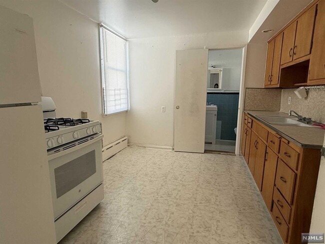 Photo - 6101 Newkirk Ave Unit #3