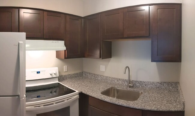 Photo - Conveniently located Riverbend Apartments ... Unit 233