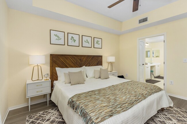 Photo - The Lakes At College Pointe