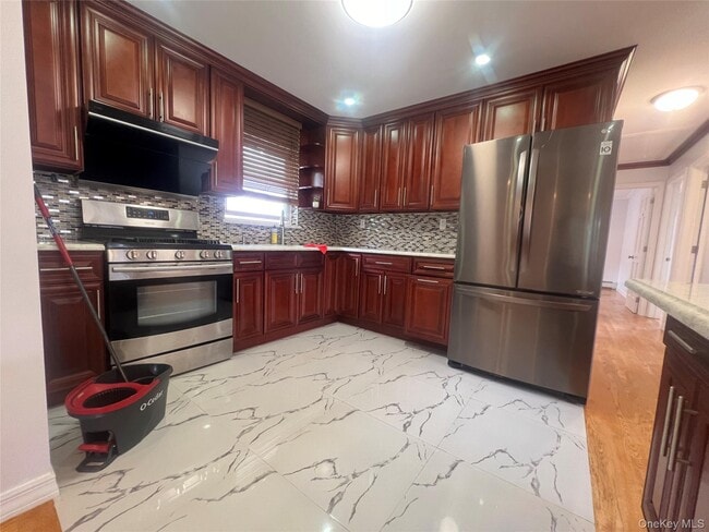 Photo - 15-66 201st St