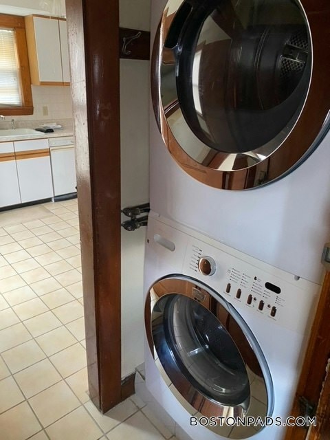88 Beechcroft St Unit 2