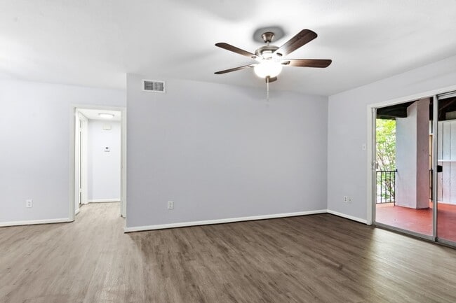 Photo - 2744 Briarhurst Dr Unit 49