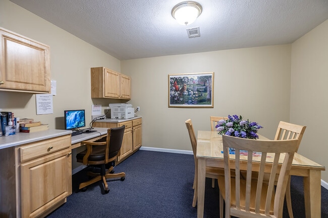 Resident Business Center - The Park at Hickory Commons