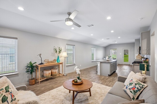 1514 Truckee River Dr