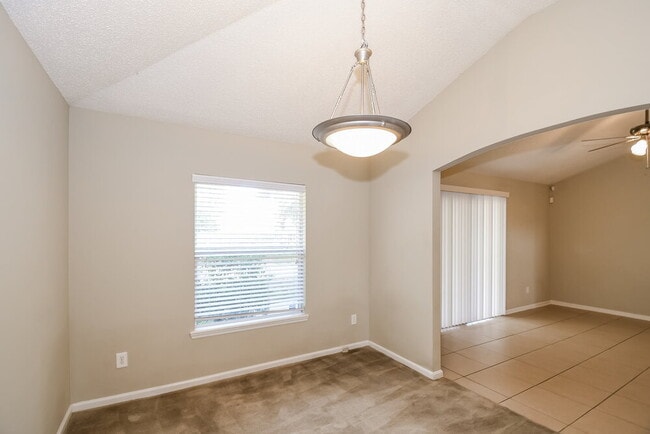 Photo - 9425 Harrier Ct