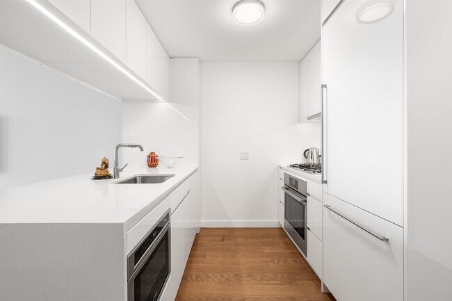 Photo - 99 Hudson St Unidad 2400