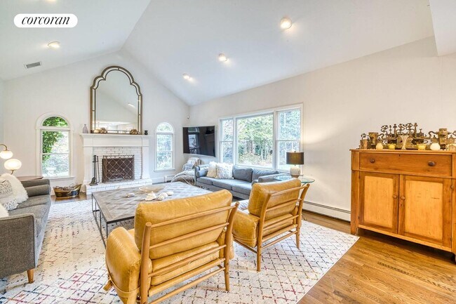 Photo - 8 Cedar Haven Ln