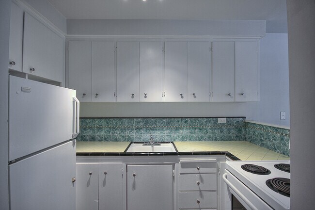 Photo - 1540 Haro St Unit 110