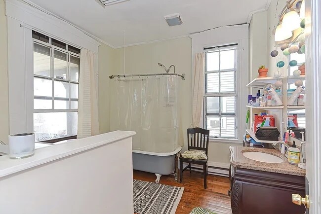 Photo - 139 Hillside St Unit A