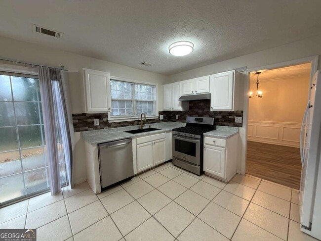 Photo - 620 Manor Glen Dr