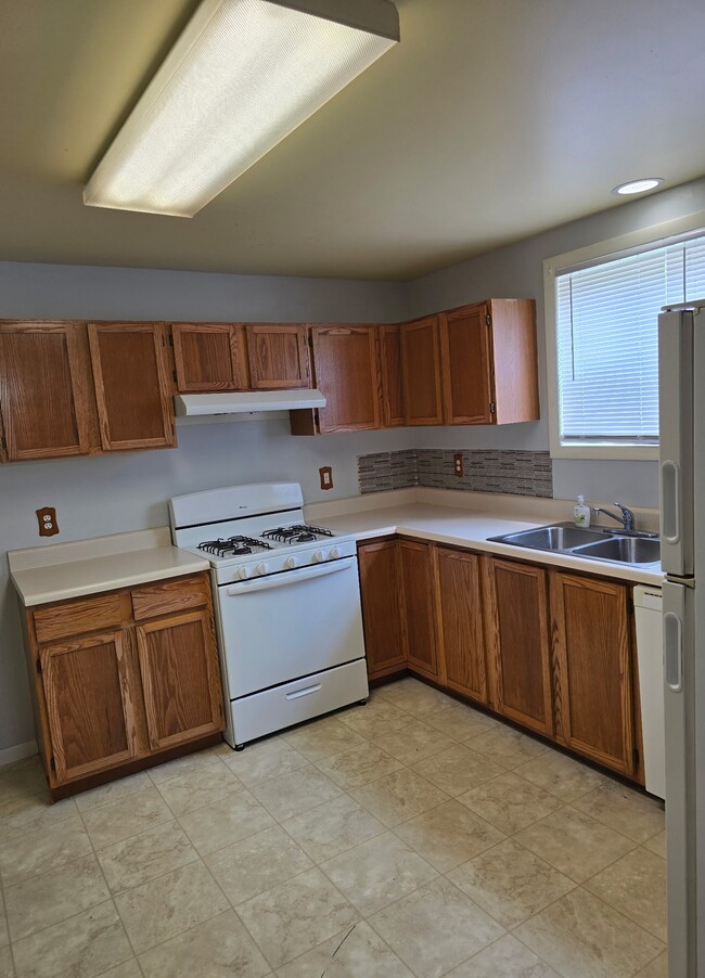 Building Photo - Calhoun Rental
