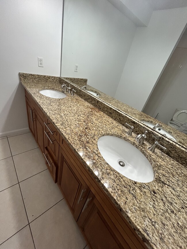 Photo - 13715 Richmond Park Dr N Unit 1202