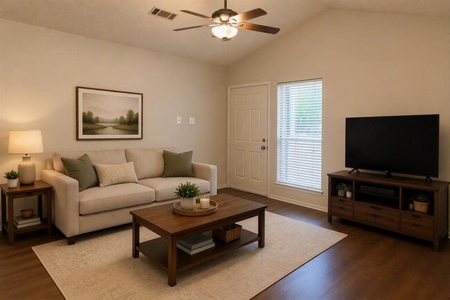 Photo - 8806 Pineridge Dr