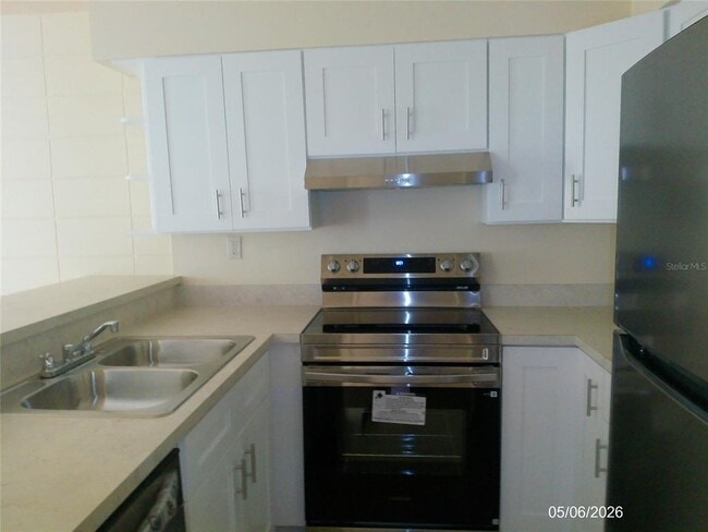 Photo - 920 W Carole St
