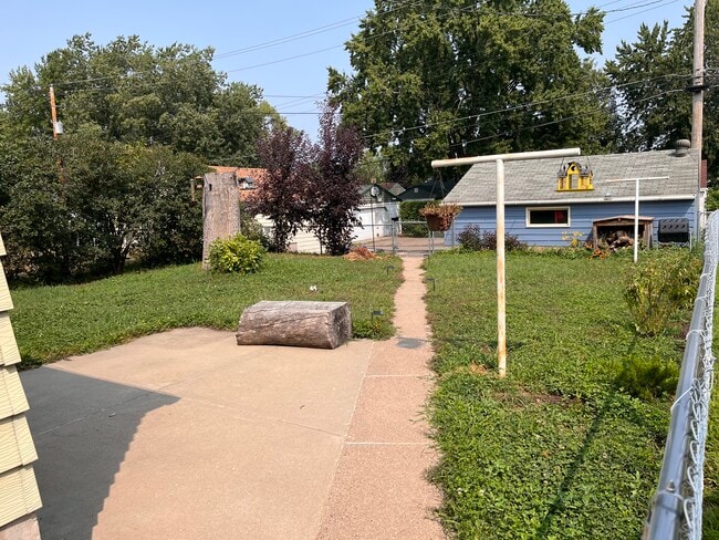 Photo - 1939 Montana Ave E