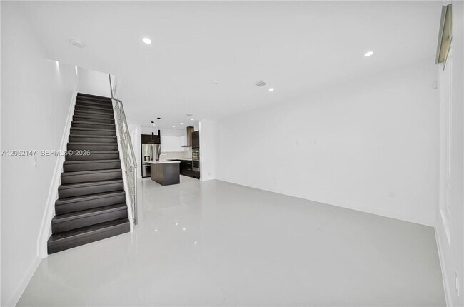 Photo - 6310 NW 103rd Pl
