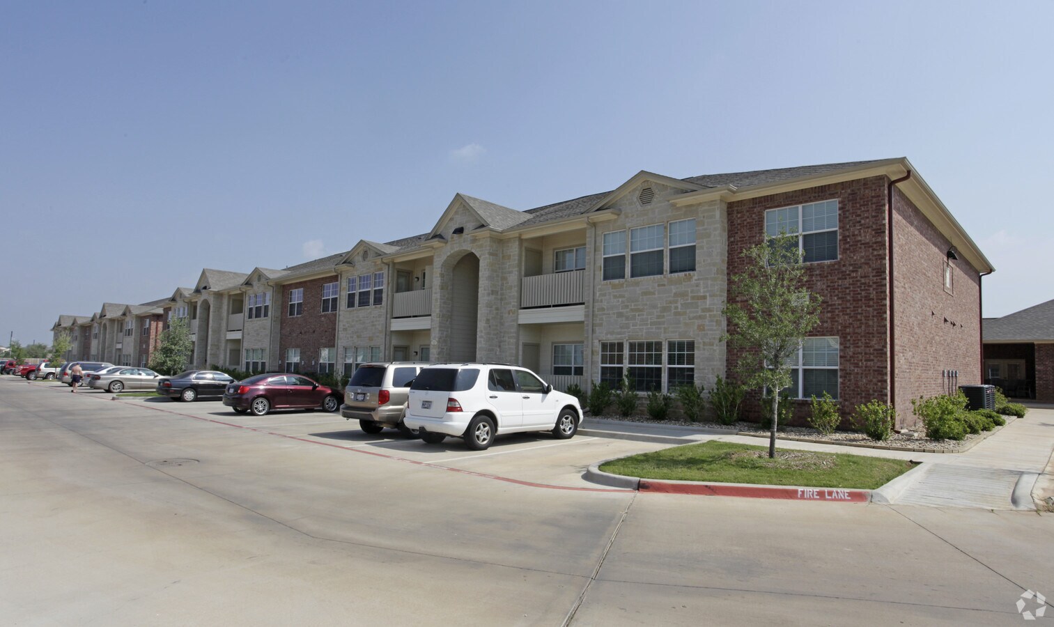 Granbury Place - Granbury Place Apartments