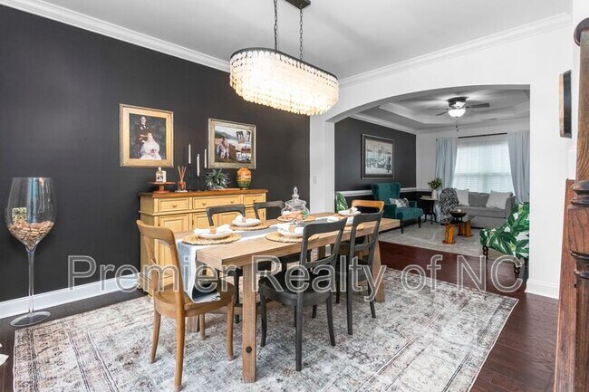 Photo - 1103 Magenta Way