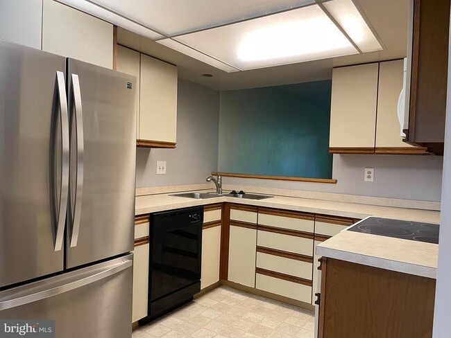 Photo - 3208 Champions Dr