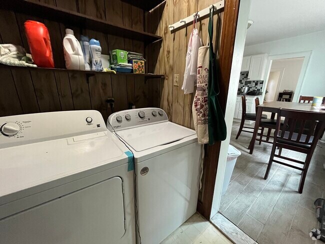 Building Photo - 89 6th St Unit 2 Rental