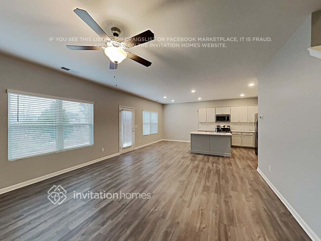 Photo - 555 S Fortune Way