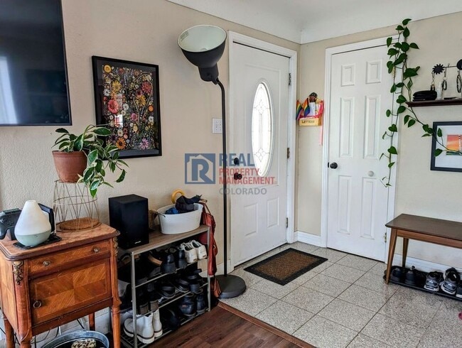 Photo - 908 Wolff St