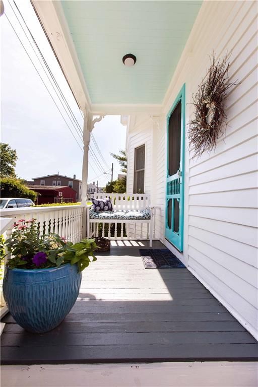 18 Lucas Ave