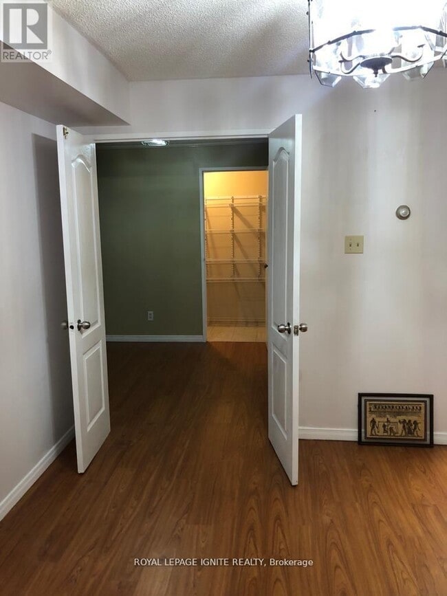 Photo - 3695 Kaneff Crescent Unit 707