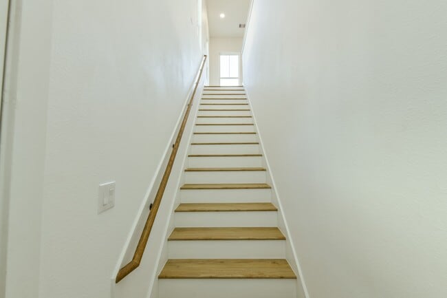 Photo - 162 Wallace St