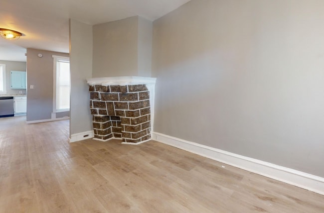 Photo - 705 Edgemore Rd