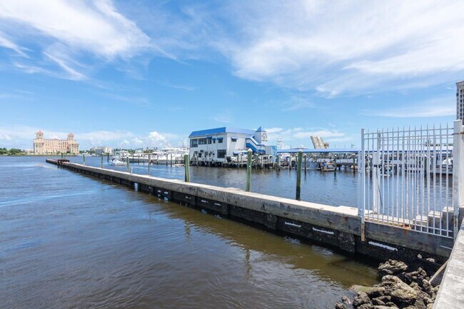 Photo - 917 N Flagler Dr Unit 102