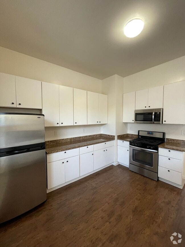 Building Photo - 1695 8th St Unit 1695 Upper Rental