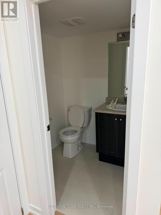Photo - 18 Golden Springs Dr