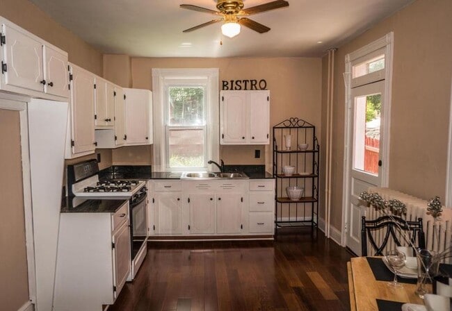 Photo - 512 E Fulton St