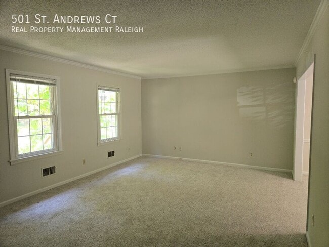 Photo - 501 St Andrews Ct