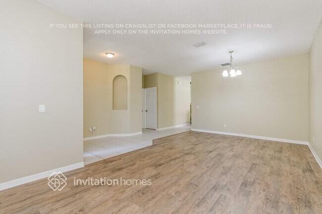 Photo - 866 Cherry Valley Way