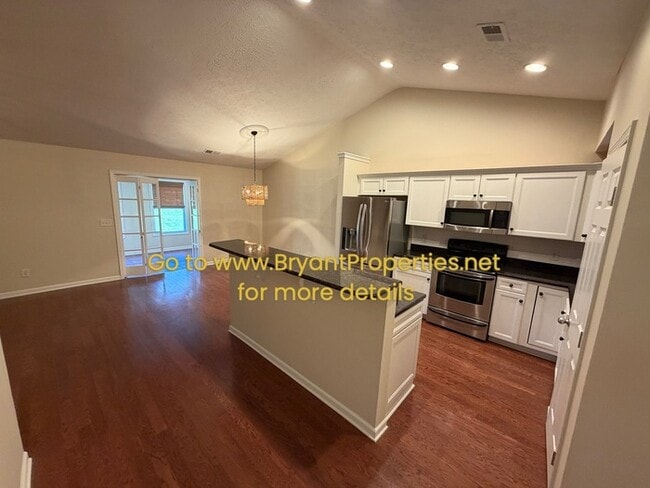 Photo - 395 Devon Chase Hill Unidad 703